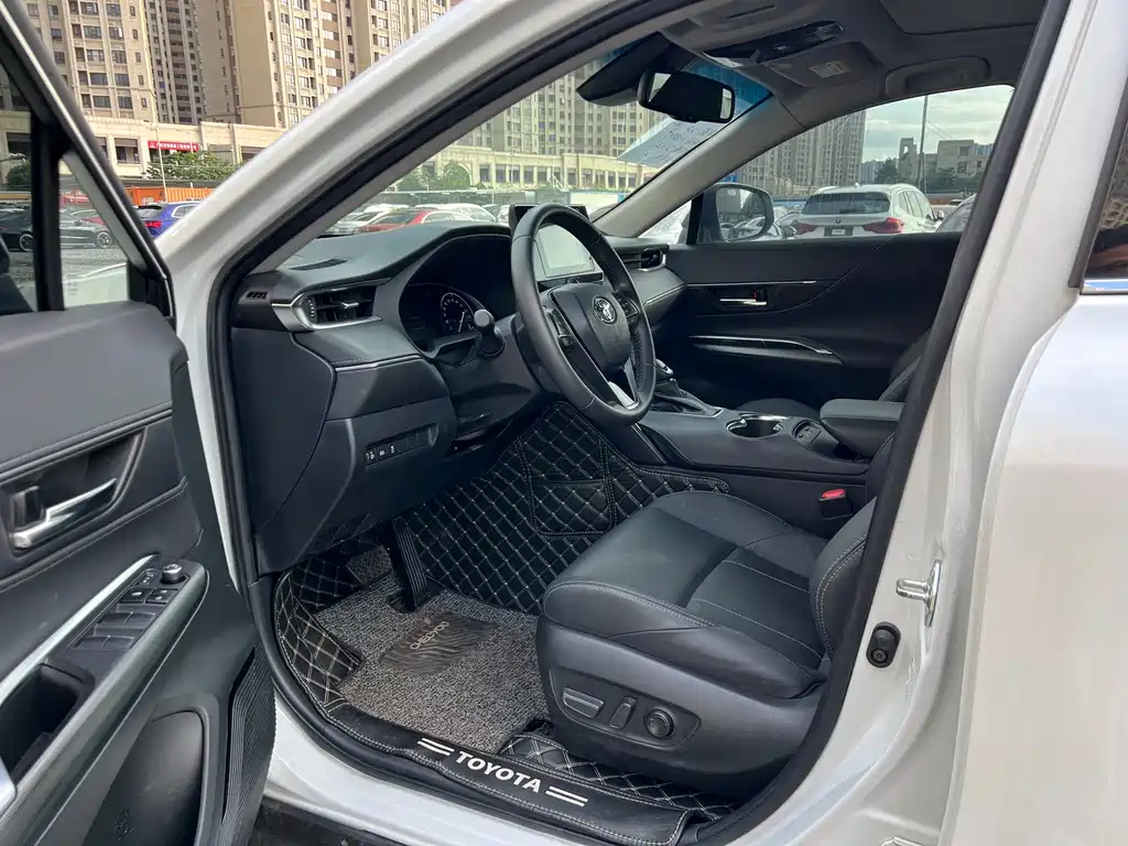 Toyota Harrier 2022 — фото 8