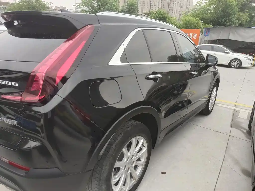Cadillac XT4 2021 — фото 14