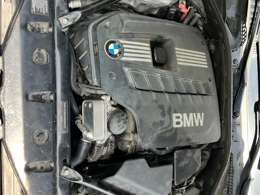 BMW 5 Series 2011 — фото 25