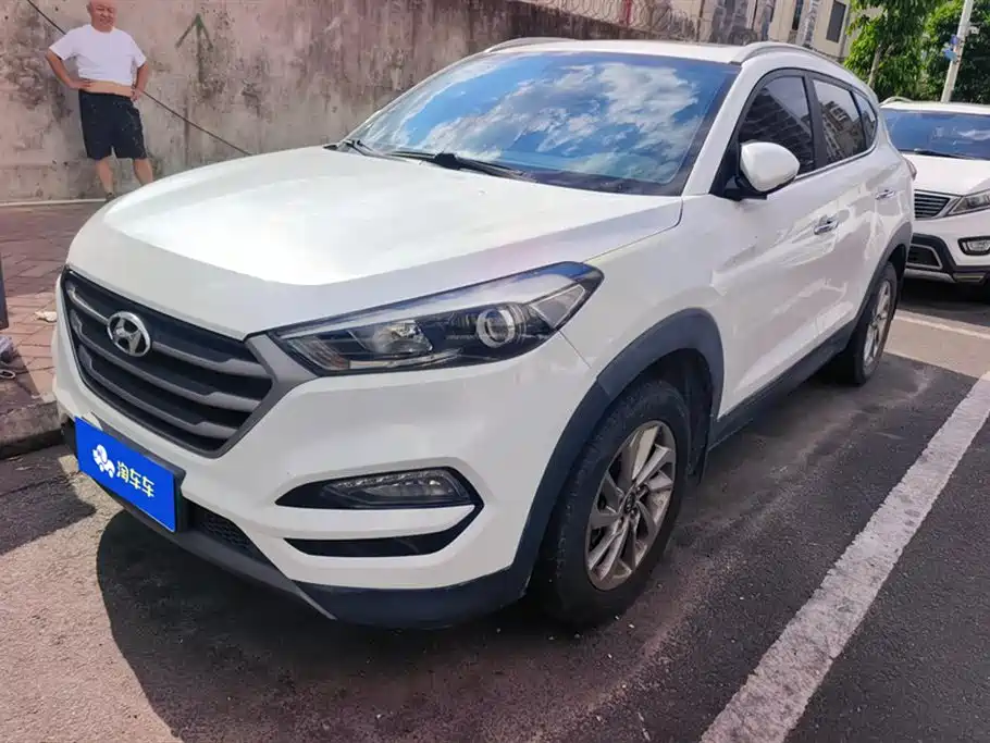 Hyundai Tucson 2017 — фото 1