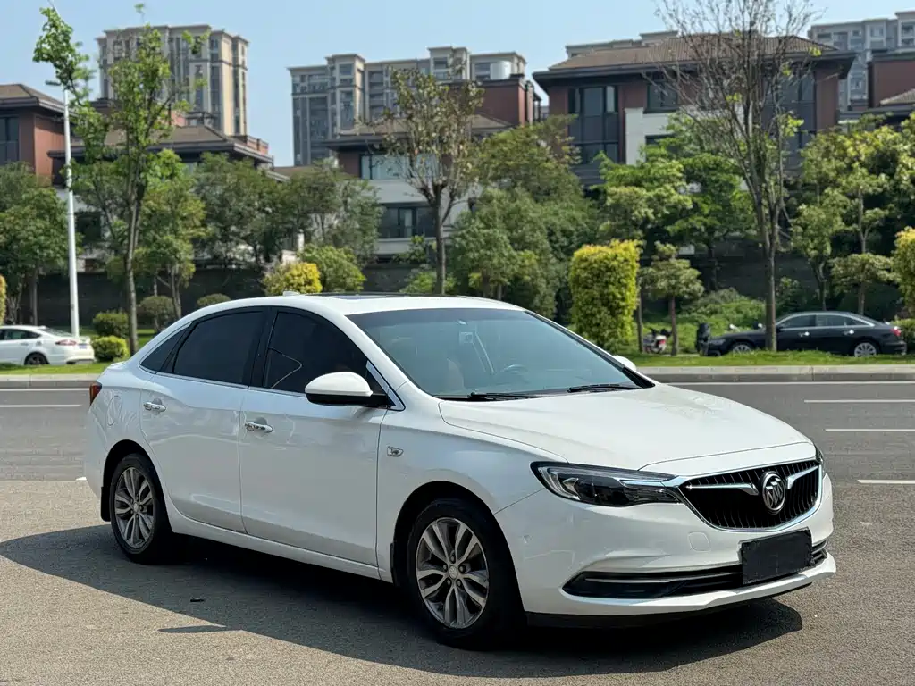 Buick Excelle 2018 — фото 3