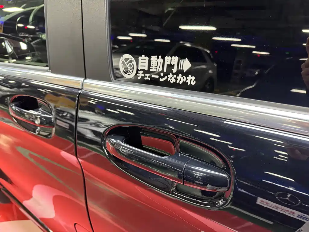 Mercedes-Benz V-Class 2018 — фото 18