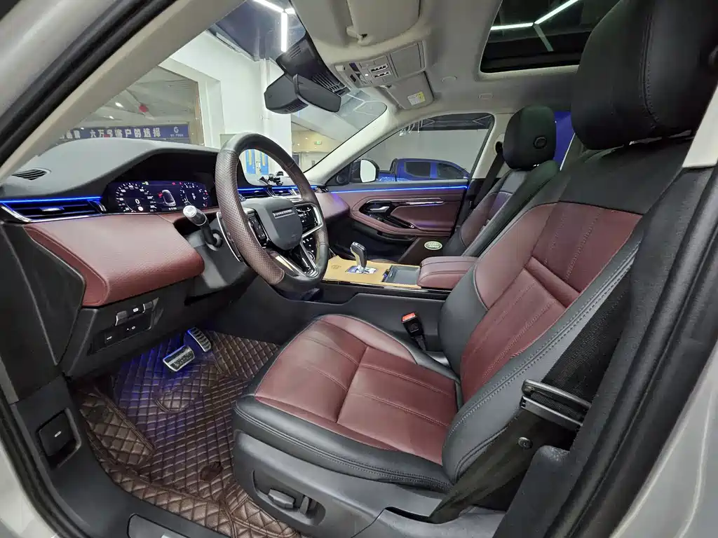 Land Rover Evoque 2023 — фото 13