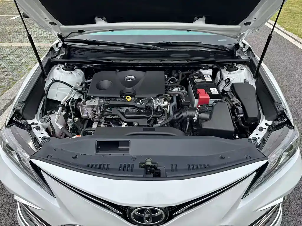 Toyota Camry 2022 — фото 26