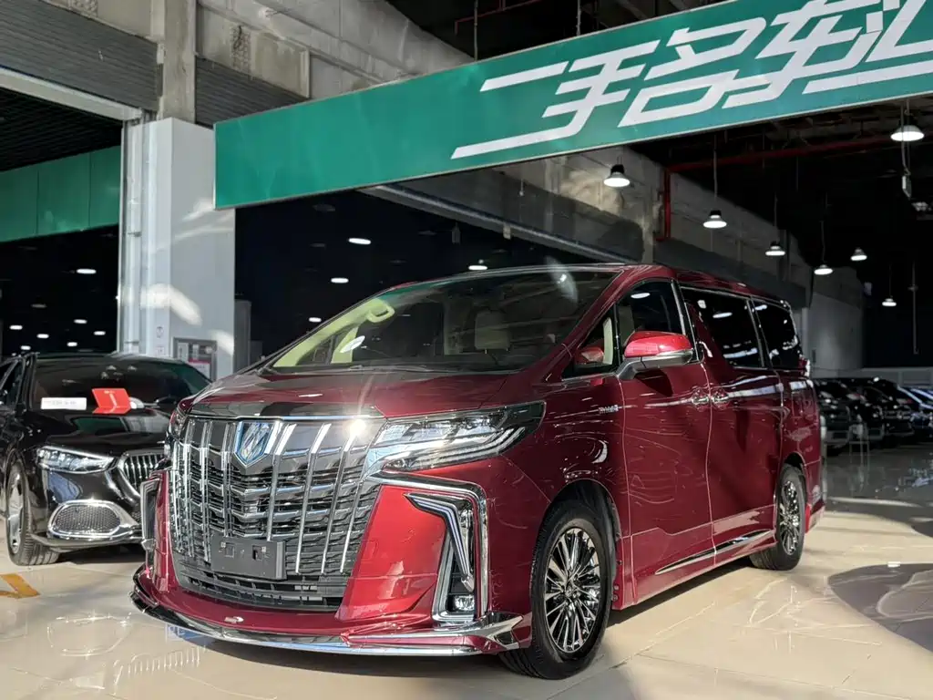 Toyota Alphard 2022 — фото 1