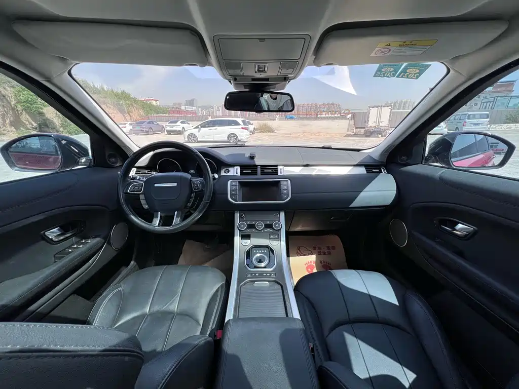 Land Rover Evoque 2017 — фото 11