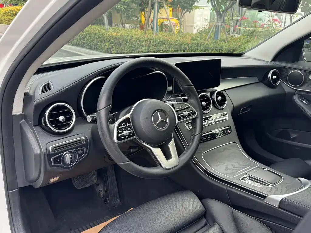 Mercedes-Benz C-Class 2019 — фото 9