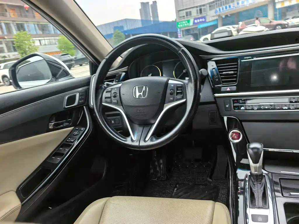 Honda Spirior 2016 — фото 7