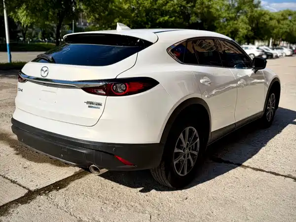 Mazda CX-4 2023