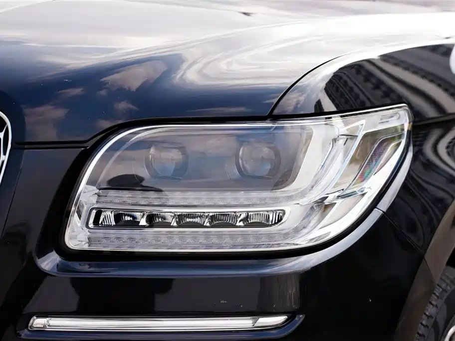 Lincoln Navigator 2019 — фото 22