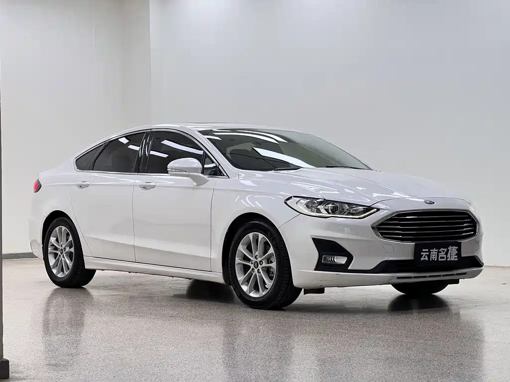 Ford Mondeo 2022 — фото 3