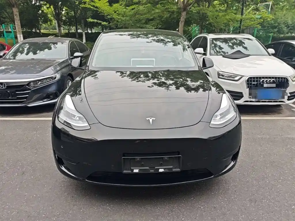 Tesla Model Y 2023 — фото 3