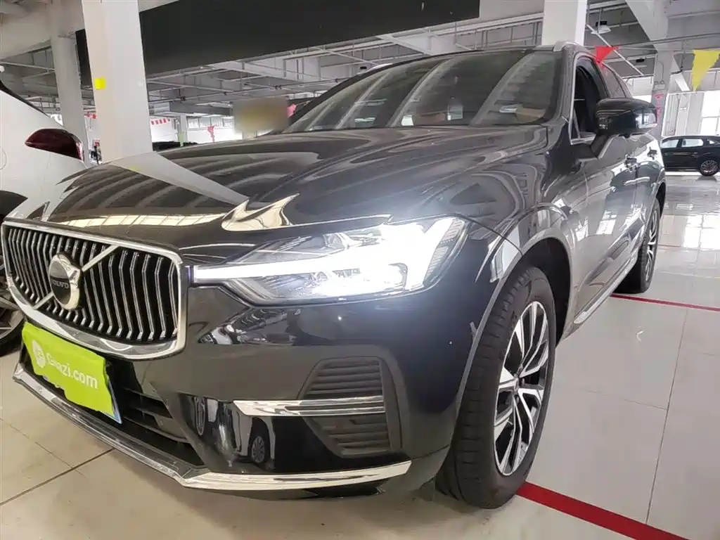 Volvo XC60 2025