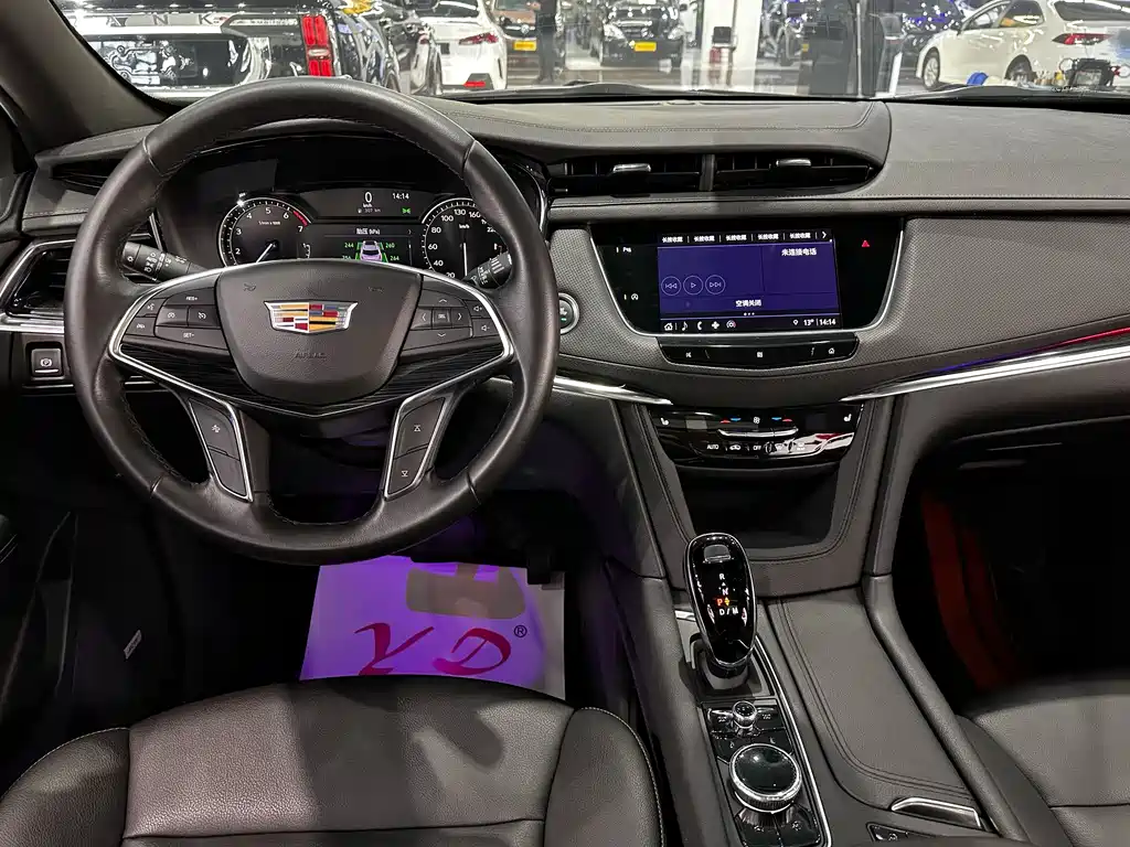 Cadillac XT5 2020 — фото 10