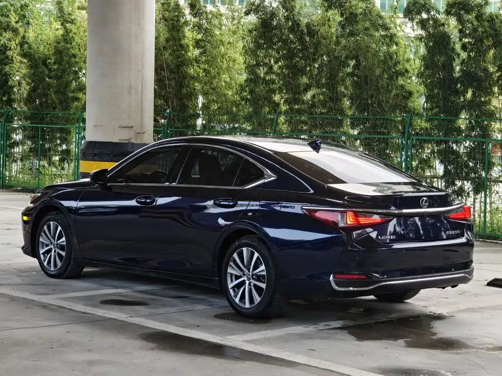 Lexus ES 2020 — фото 2