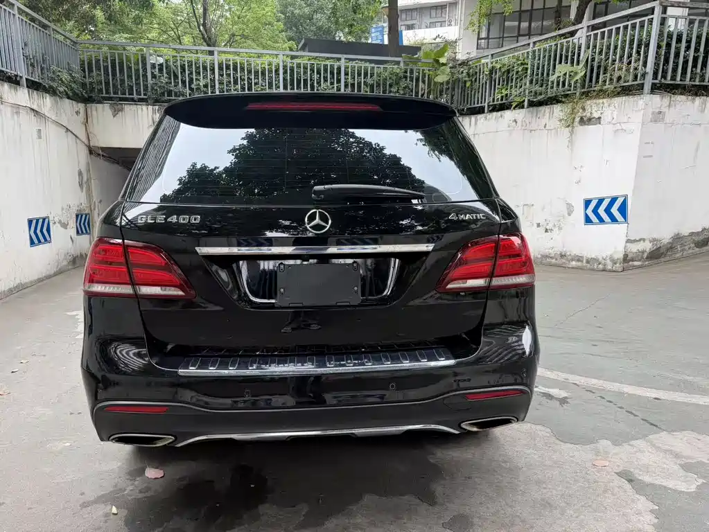 Mercedes-Benz GLE 2016 — фото 12