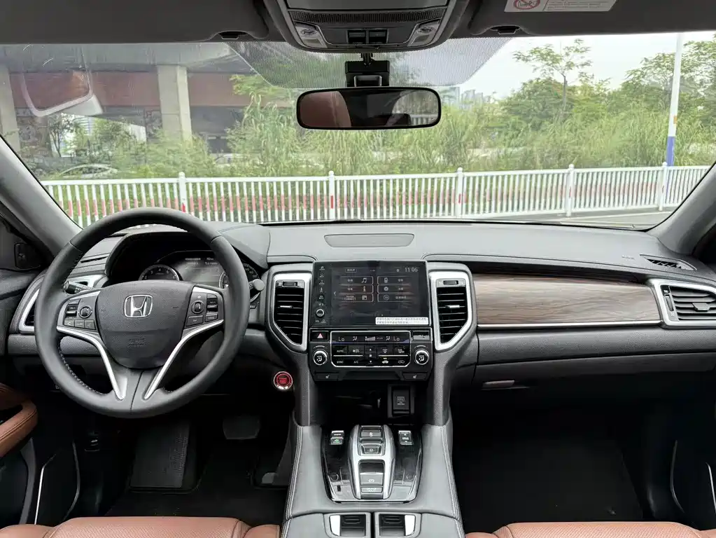 Honda UR-V 2017 — фото 6