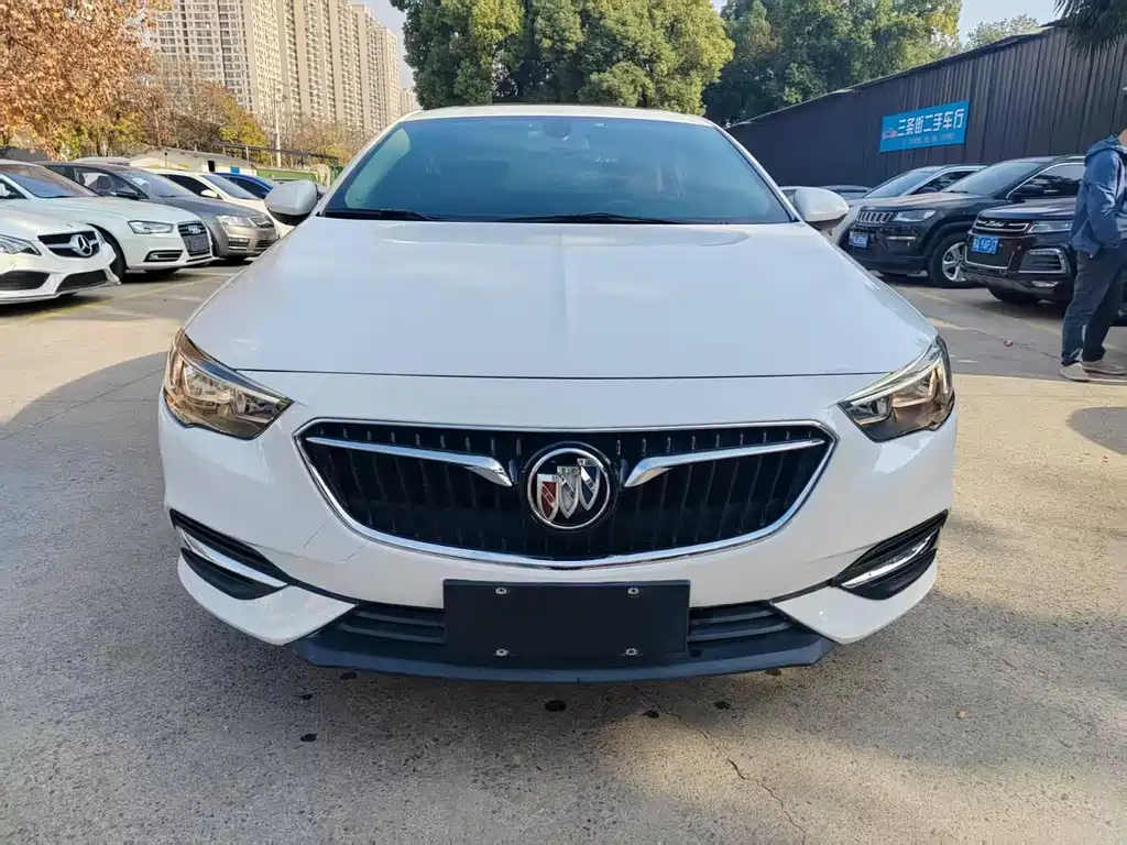 Buick Regal 2019 — фото 2
