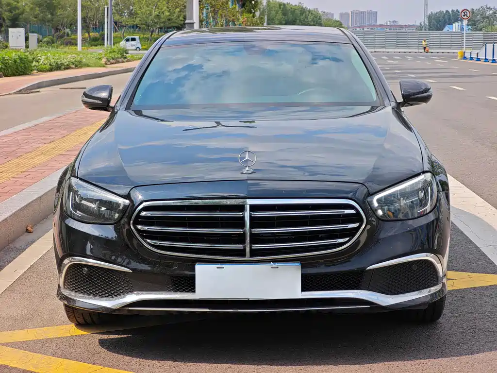 Mercedes-Benz E-Class 2021