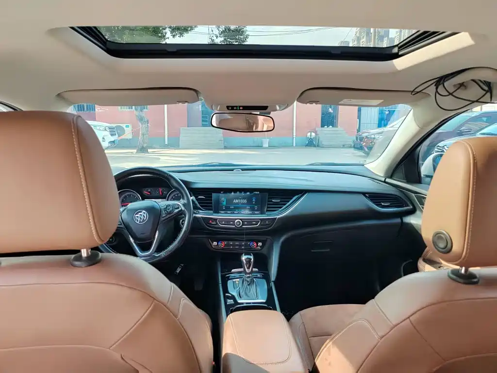 Buick Regal 2019 — фото 10