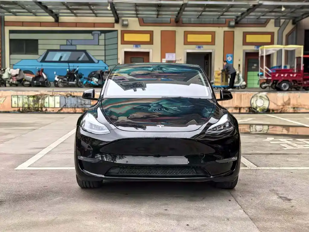 Tesla Model Y 2023 — фото 2