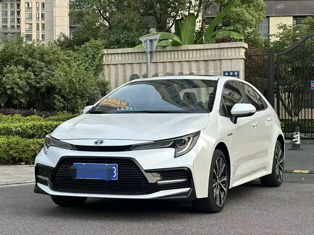 Toyota Levin 2022 — фото 1