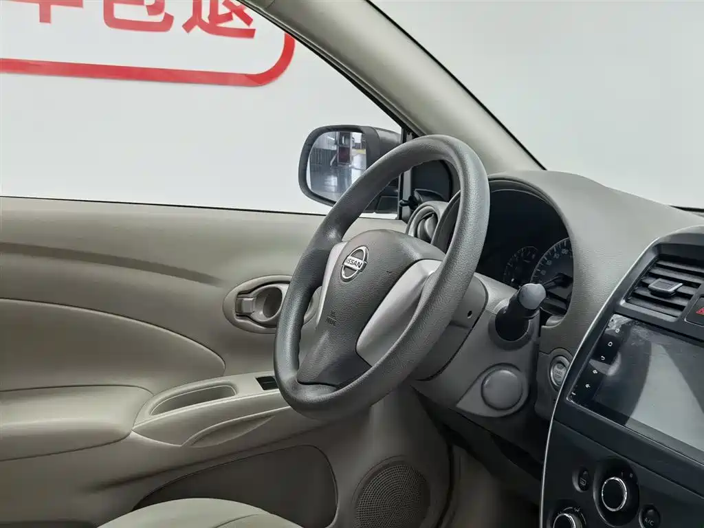 Nissan Sunny 2017 — фото 22