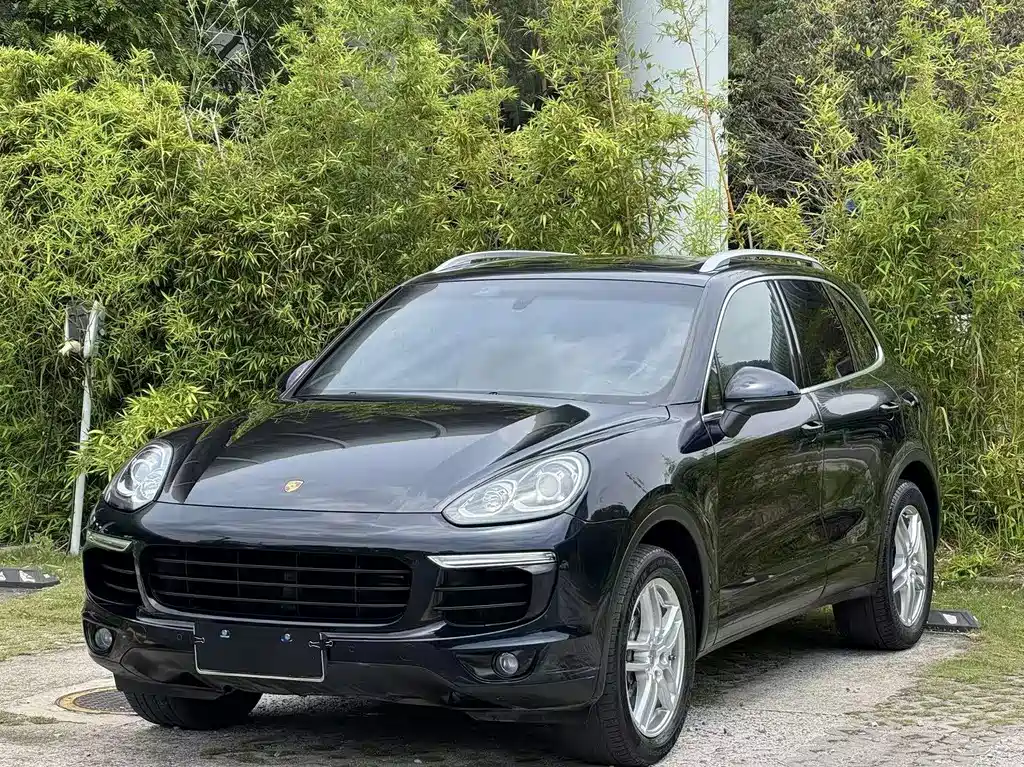 Porsche Cayenne 2015 — фото 1