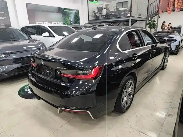 BMW i3 2023