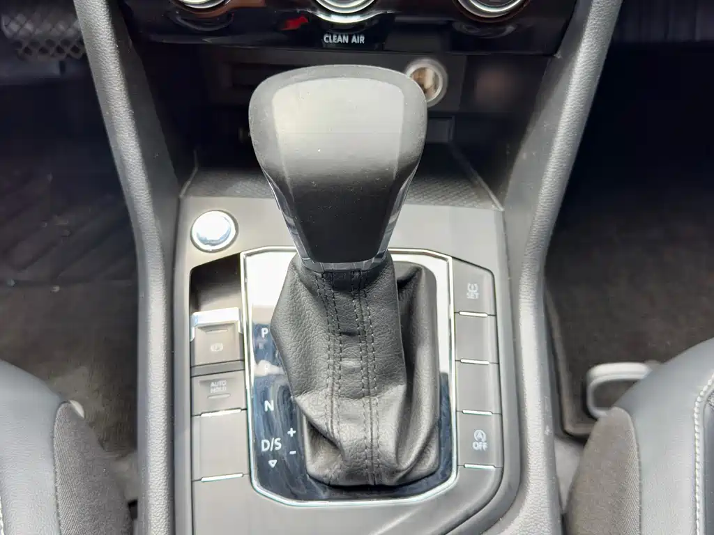 Volkswagen Tiguan L 2017 — фото 17