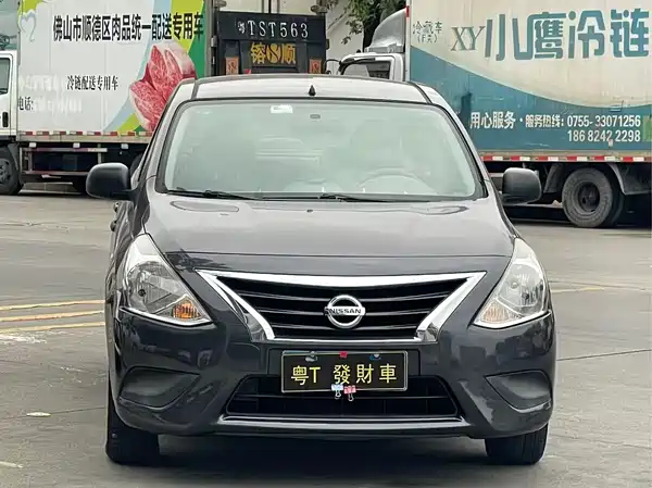 Nissan Sunny 2015