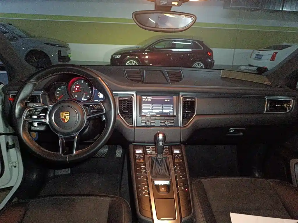 Porsche Macan 2015 — фото 10