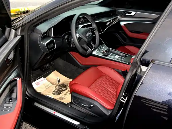 Audi A7L 2024