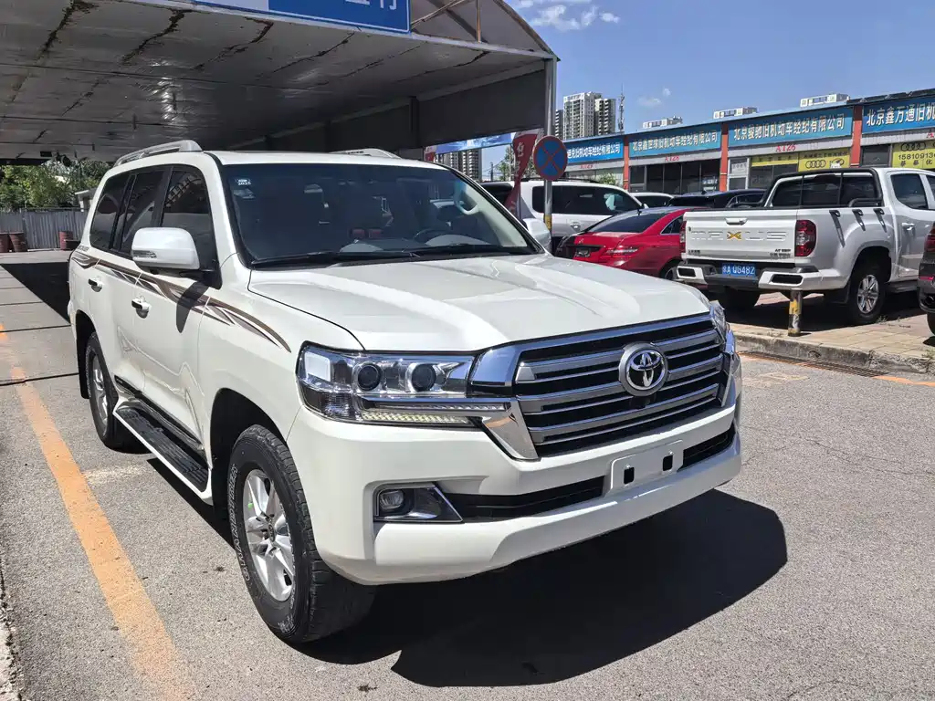 Toyota Land Cruiser 2019 — фото 3