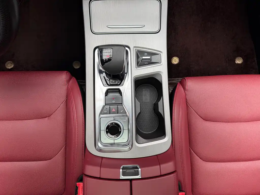 Jetour Jietu X70 PLUS 2022 — фото 13