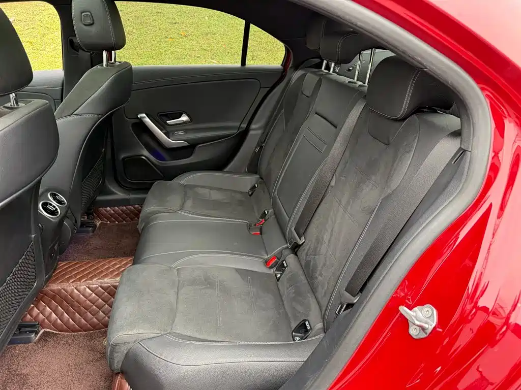 Mercedes-Benz A-Class 2021 — фото 10