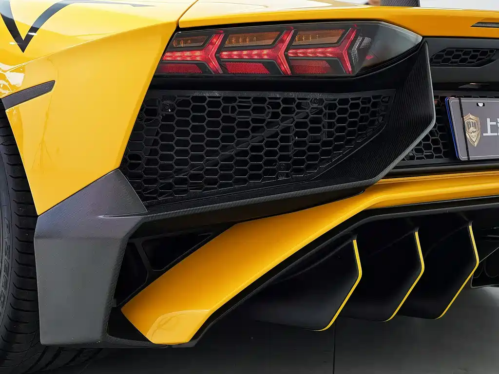 Lamborghini Aventador 2016 — фото 19