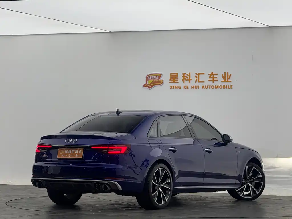 Audi A4L 2019 — фото 15