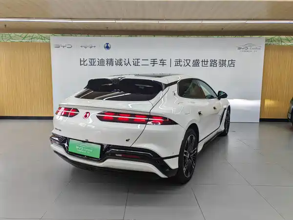 Denza Z9GT 2024