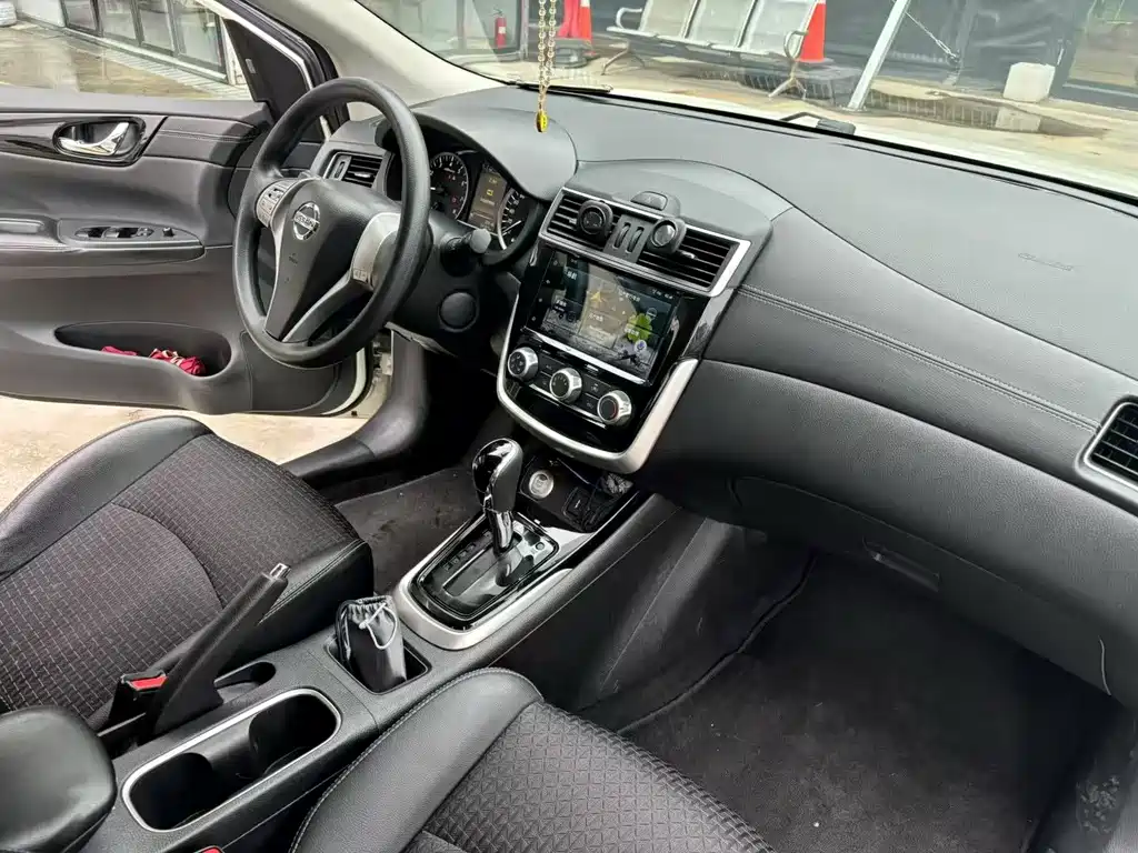 Nissan Tiida 2020