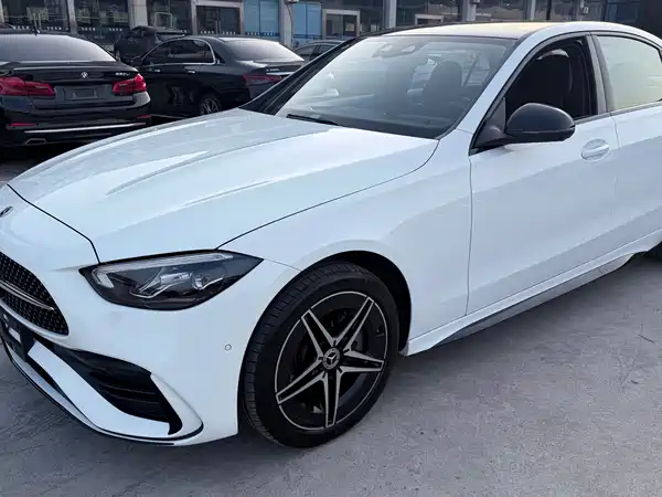 Mercedes-Benz C-Class 2025