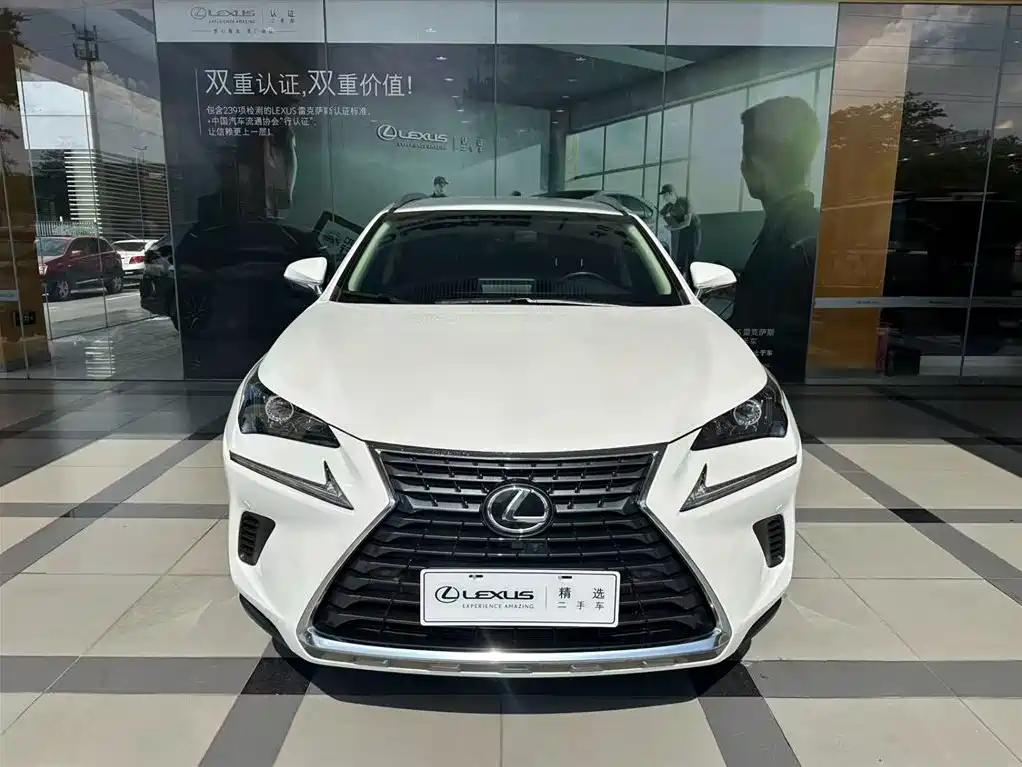 Lexus NX 2019