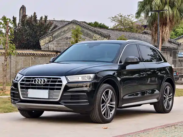 Audi Q5L 2020