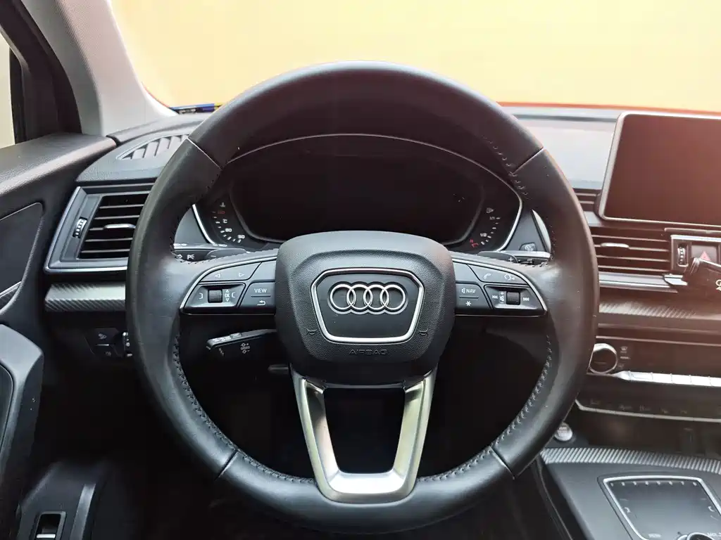 Audi Q5L 2021 — фото 10