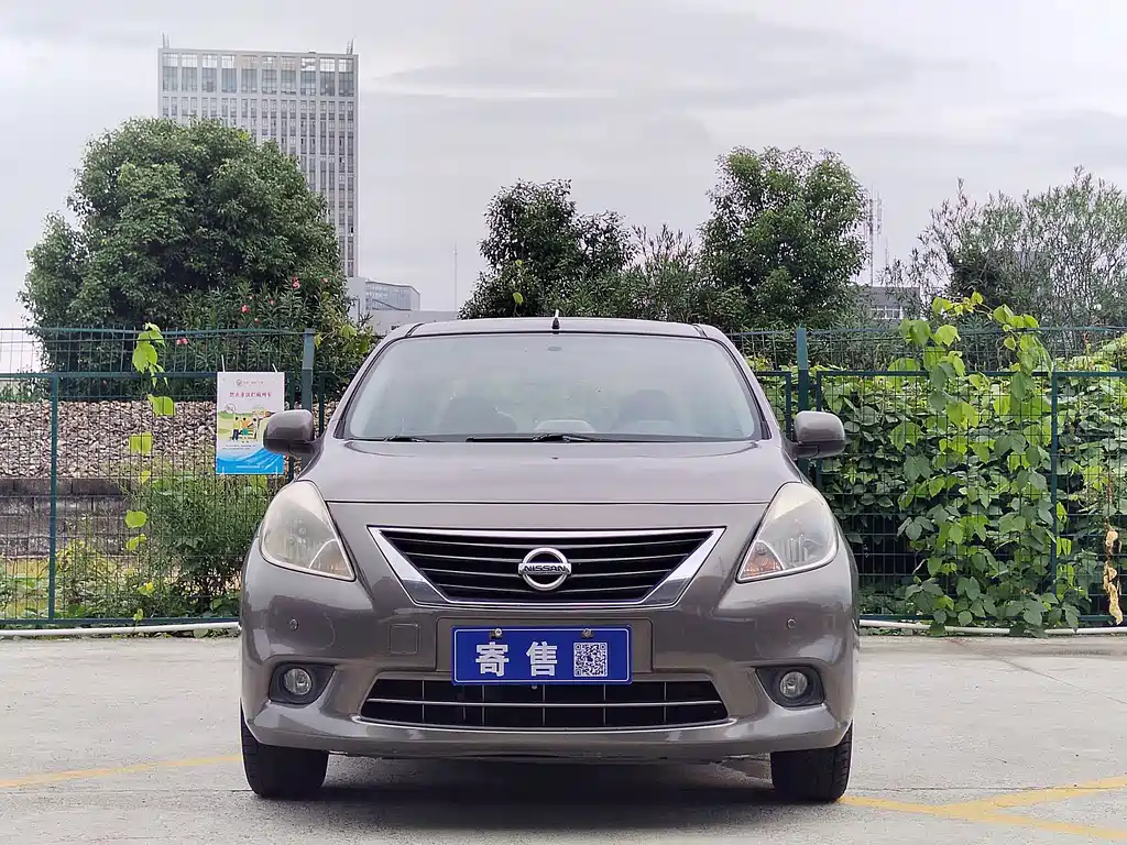 Nissan Sunny 2012 — фото 2