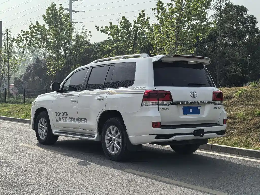 Toyota Land Cruiser 2019 — фото 15