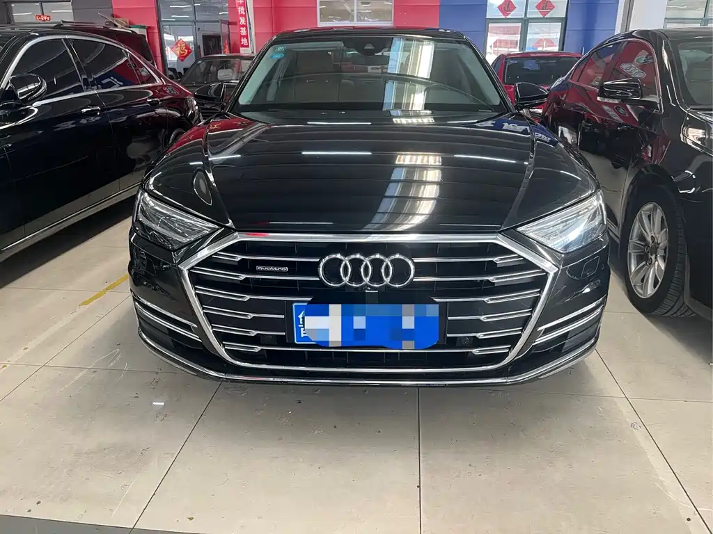 Audi A8 2019 — фото 1