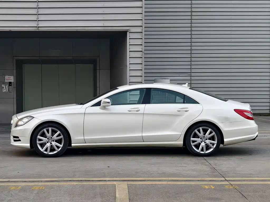 Mercedes-Benz CLS 2014 — фото 11