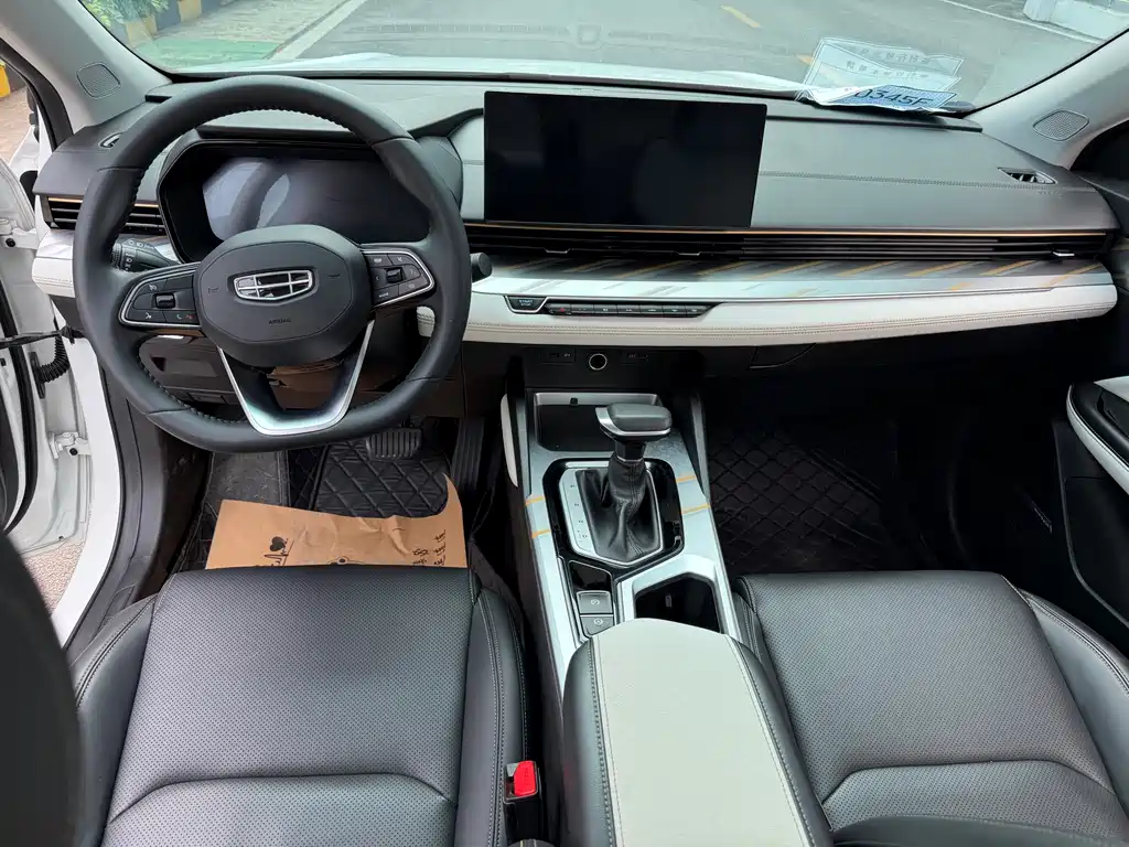 Geely Emgrand L 2022 — фото 15