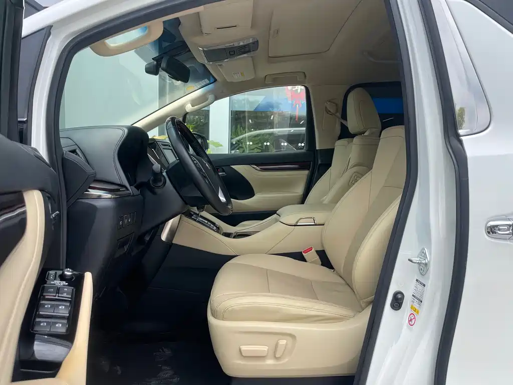 Toyota Alphard 2018 — фото 5